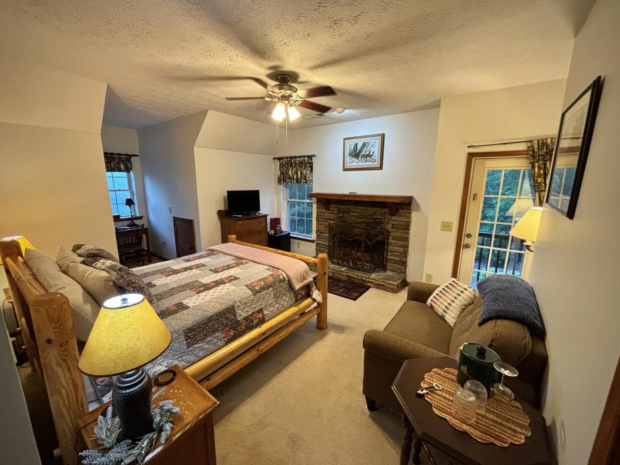Long Mountain Lodge Bed & Breakfast داهلونغا المظهر الخارجي الصورة