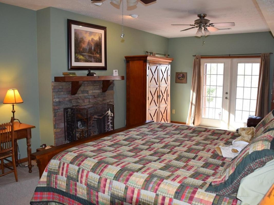 Long Mountain Lodge Bed & Breakfast داهلونغا الغرفة الصورة